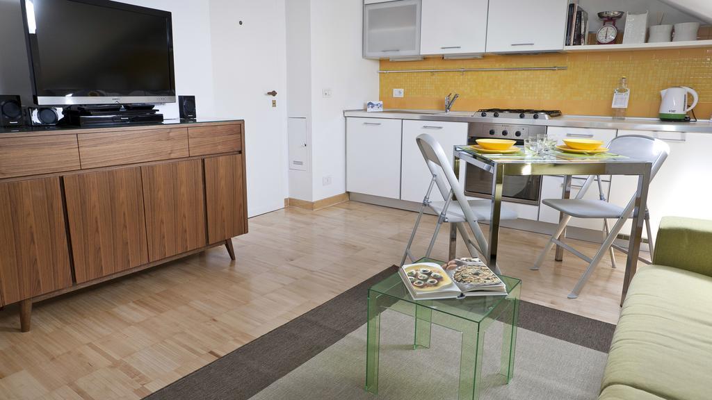 Italianway - Alessi 10 Lägenhet Milano Exteriör bild